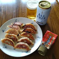 手作り餃子とノンアルビールな休日