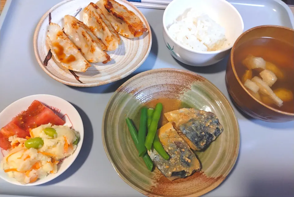 鯖の味噌煮
ポテサラ
餃子
おすまし|さゆさん