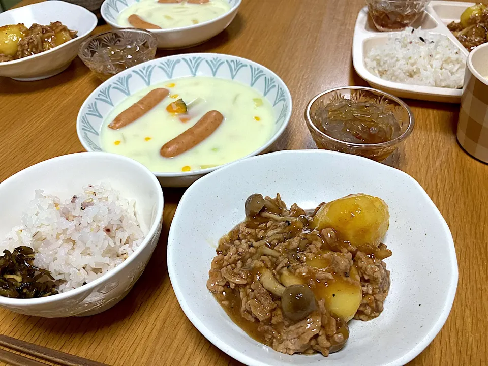 Snapdishの料理写真:＊コロコロ新じゃがのしめじそぼろ餡掛け＆ミルクスープ＆ところてん＊|＊抹茶＊さん