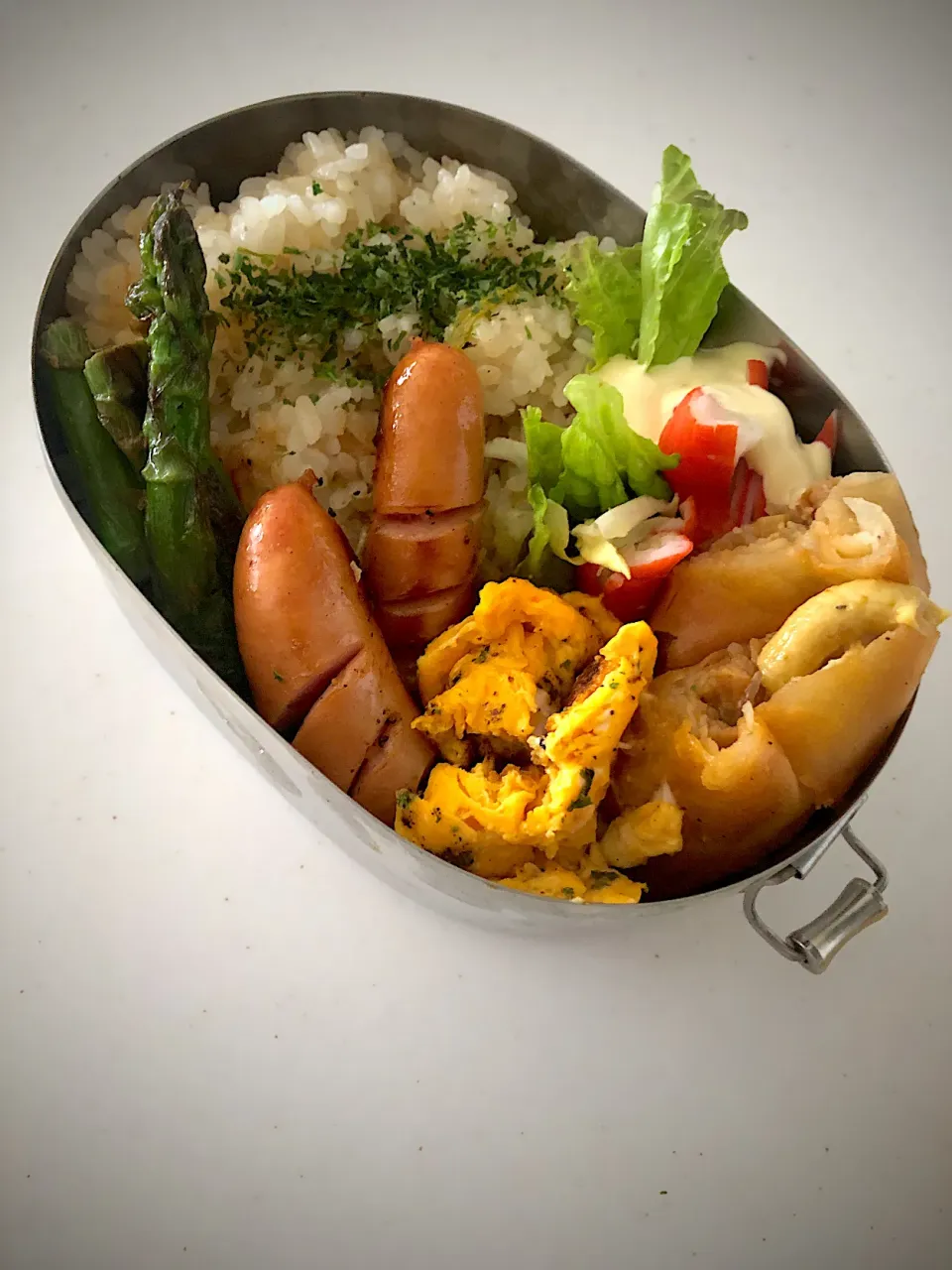 Snapdishの料理写真:5分で完成お弁当😋🍴🍱♬*|Tina Tomoko😋さん