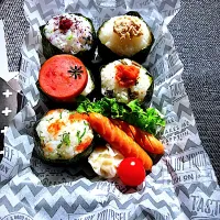 おにぎり弁当🍙|ママ子さん