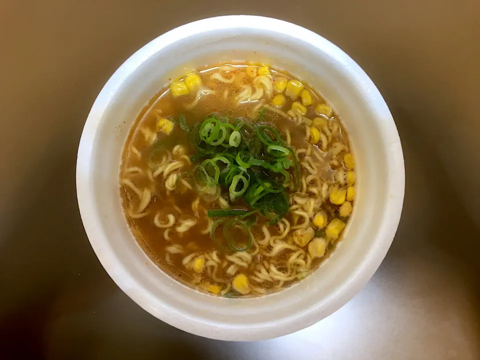 マルちゃん ごつ盛り コーン味噌ラーメン(3/4)|ばーさんさん