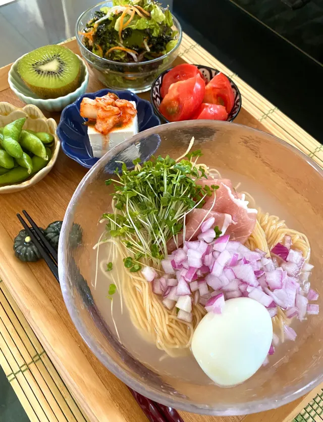 Snapdishの料理・レシピ写真:ゆかりさんの料理 鶏だし冷やし麺🍋🌿｜夏だ！！麺だ！！夏麺特集♪