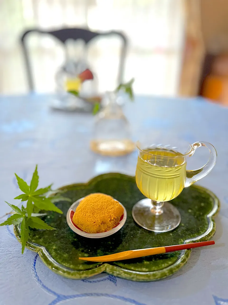 芳光のわらび餅を冷茶と🍵|Seikoさん