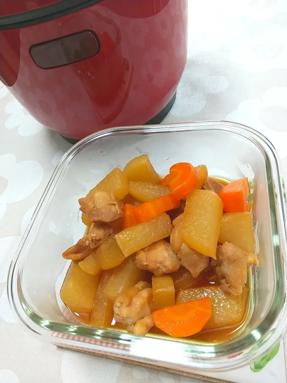 ☆今日の晩ごはん☆ 鶏肉と大根の煮物|hamamaさん