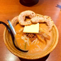 Snapdishの料理写真:麺場田所商店　北海道味噌炙り焼豚ラーメン|ツツヤンさん