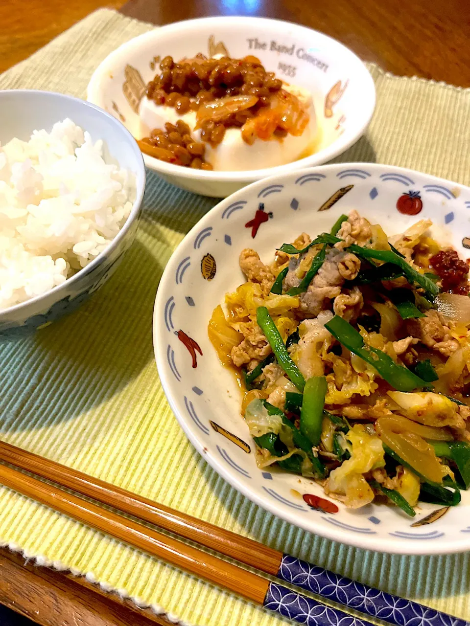 自炊　ニラ豚　納豆キムチ豆腐|みんさん