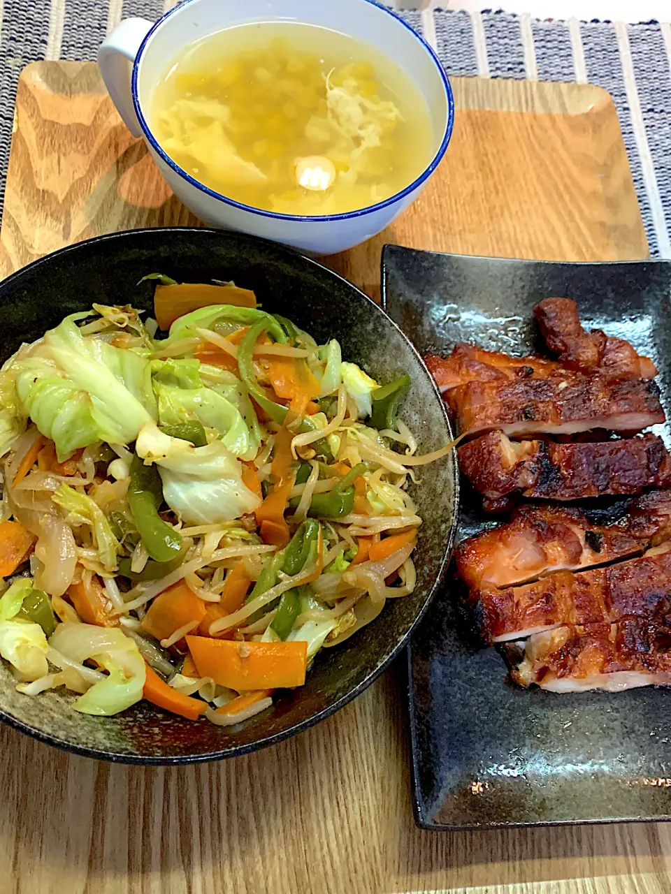 Snapdishの料理写真:野菜炒め、鶏肉のソテー|ルナピーボールさん