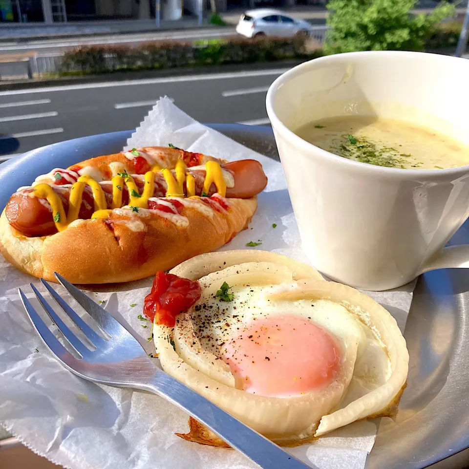 ホットドッグと目玉焼きで朝ごはん|Kさん