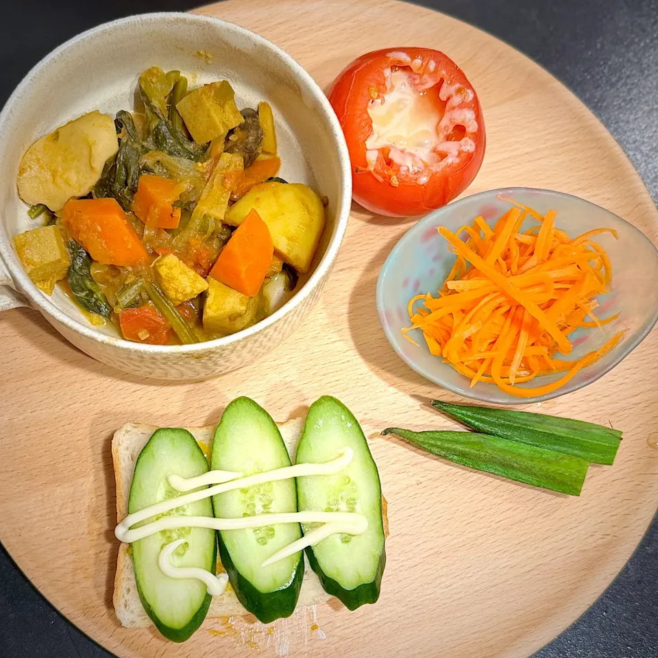 グルテンフリー　カレー🍛と米粉パン|チイホ✨さん