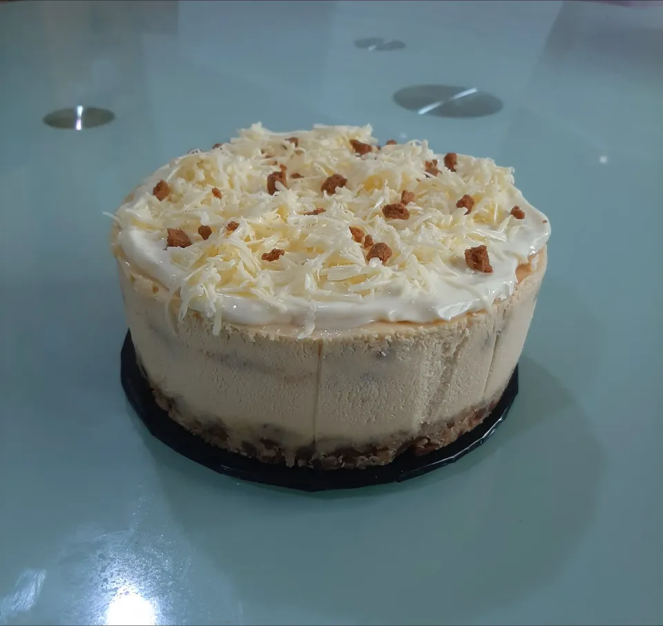 Baked Cheesecake with Yogurt Topping|Ann Mathewさん