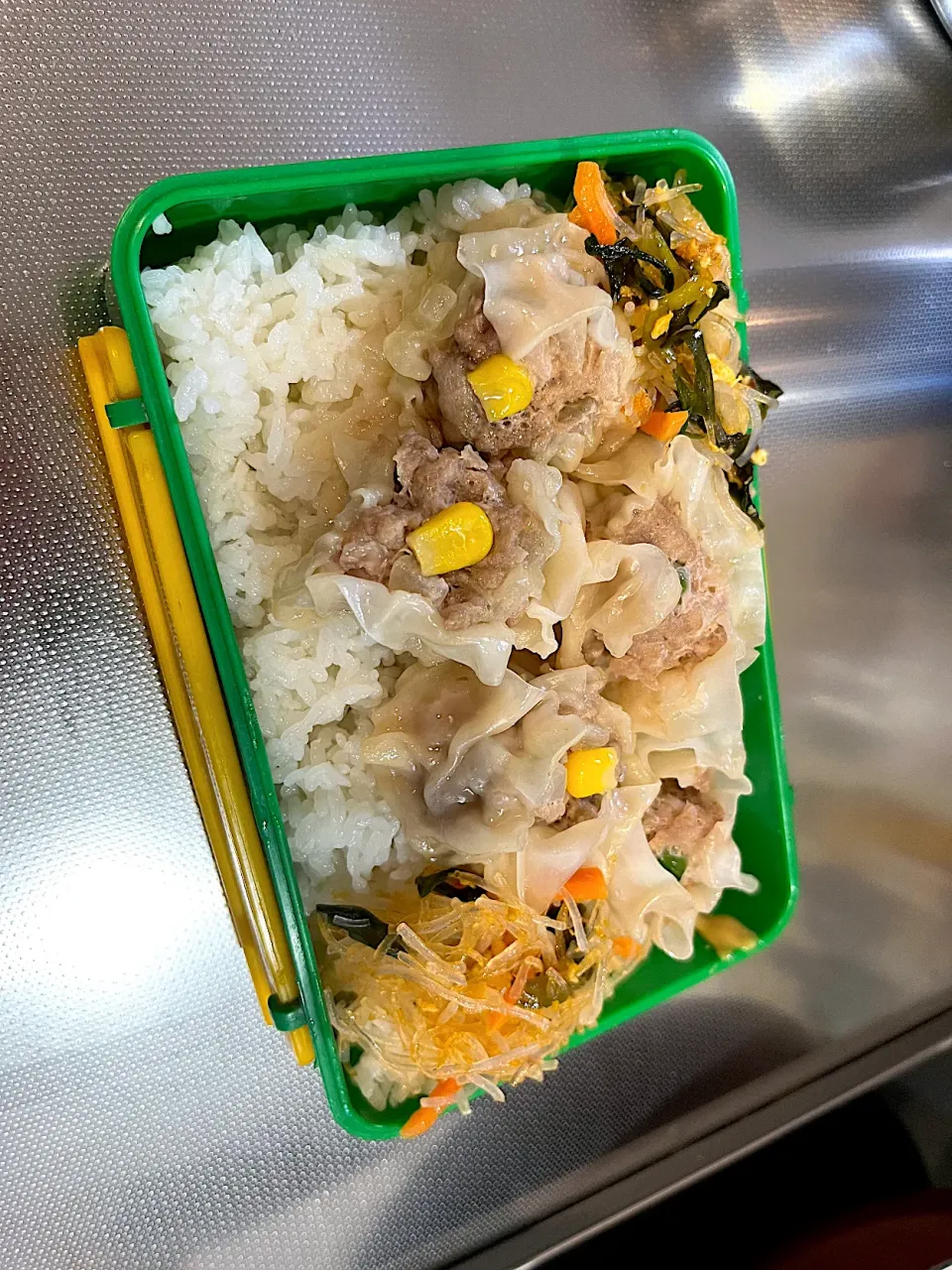 愛妻弁当はシュウマイのせ弁当💓|モモ&ハーブmama🐰🐹🐢🐠❤️さん