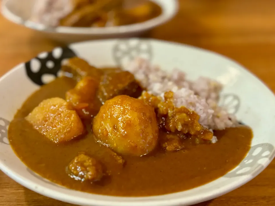 アクを取りながら、コトコト、コトコト煮込んだビーフカレー|ふくすけ食堂さん