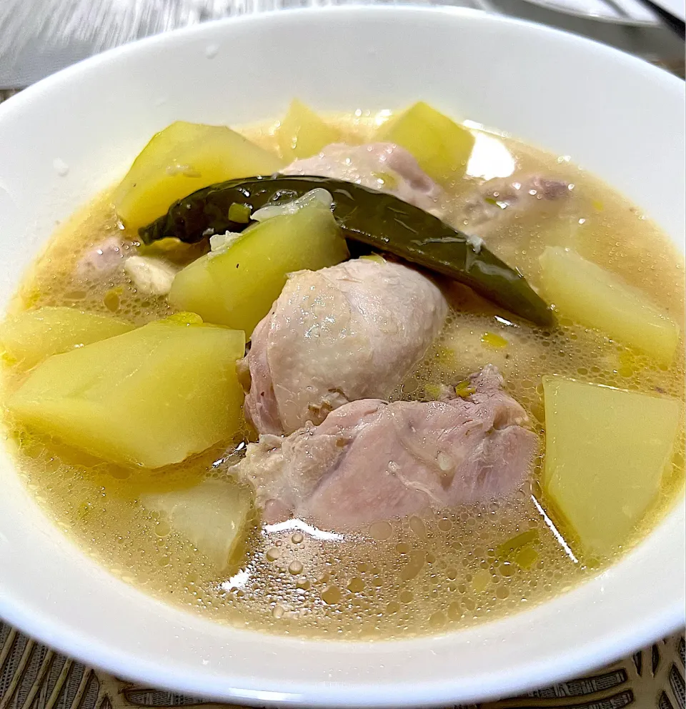 Chicken Tinola  soup dish with green papaya|Ahnneさん