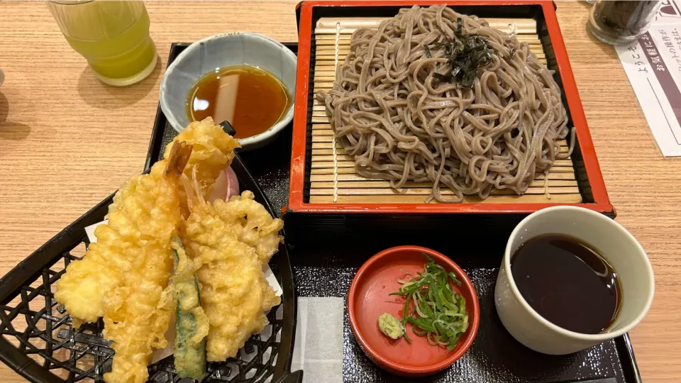 四六時中さんのざる蕎麦ランチ（麺大盛り）|Morito Kamiyaさん