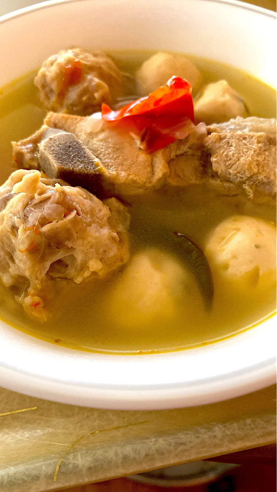 Pork bones soup with taro balls & fish balls|Ysyliciousさん