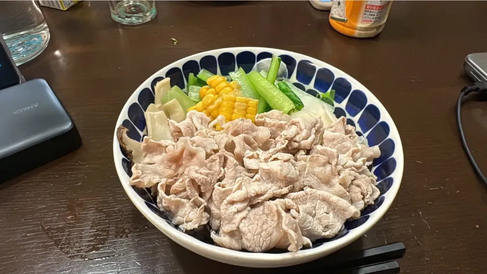 Snapdishの料理写真:しゃぶしゃぶとエンリギ&カブ|dai0.0さん