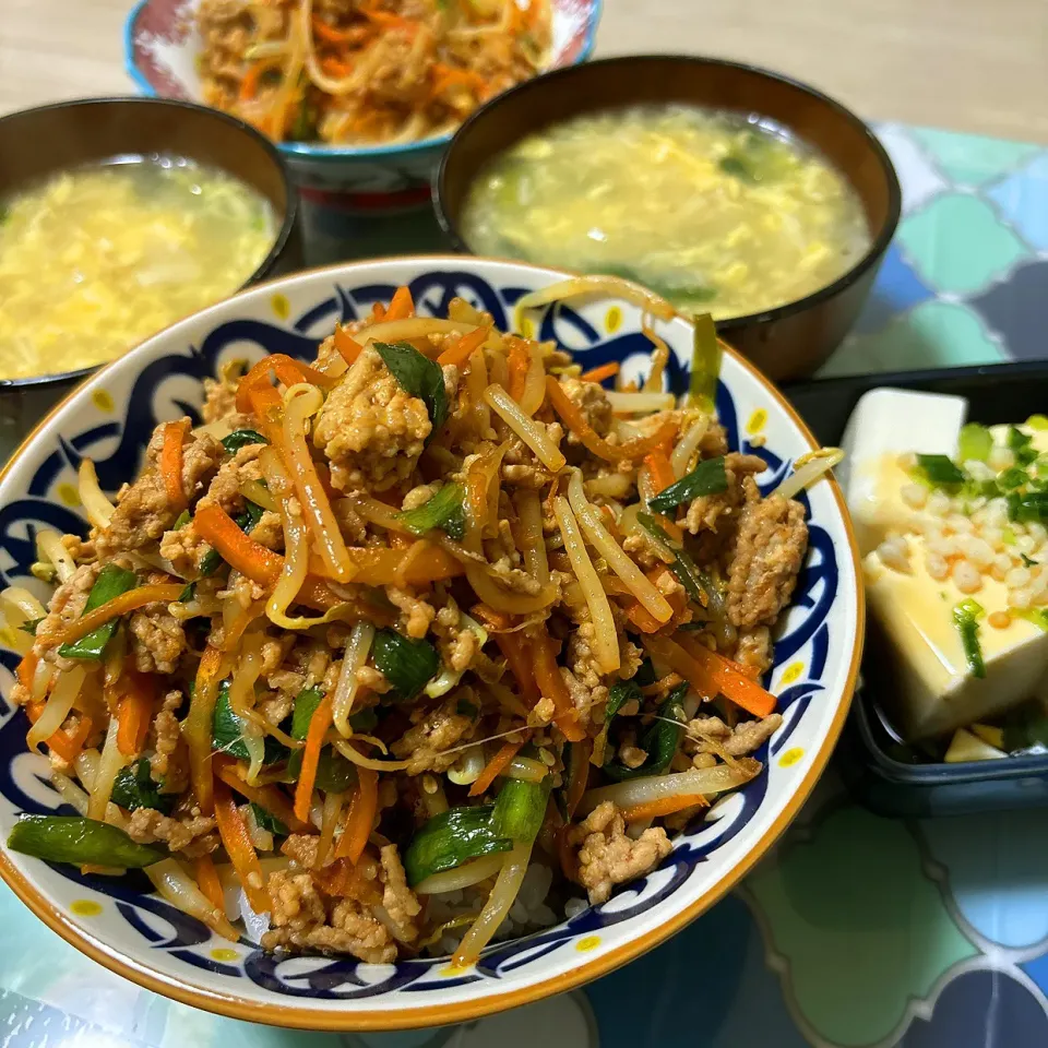 Snapdishの料理写真:ビビンバ風丼♬|panchiさん