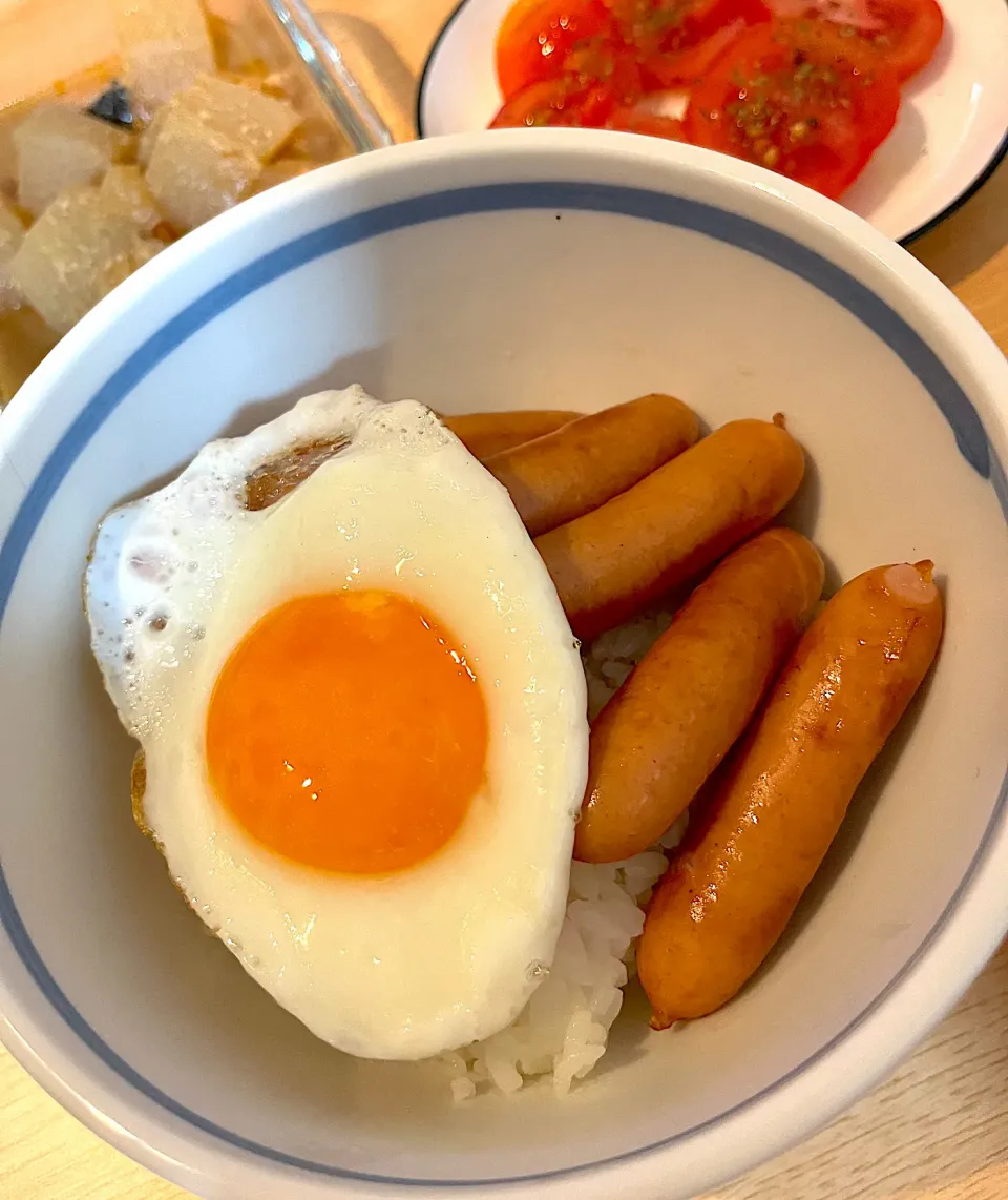 ウィンナー卵丼|まっふぃーさん