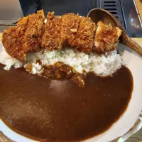 靱公園近くのお店で、カツカレー。|おかじぃさん