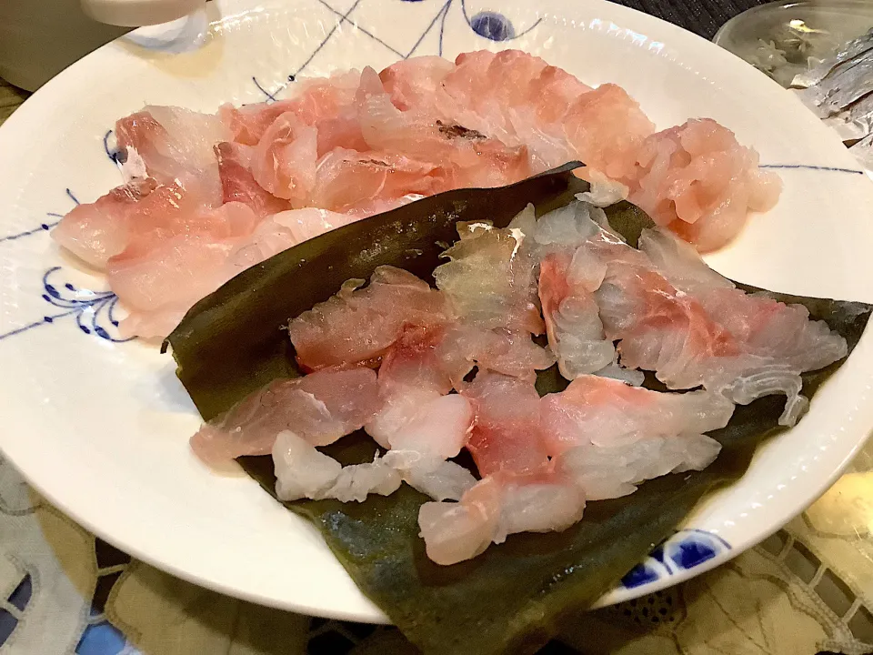 今宵でラスト🐟真鯛のお刺身😋|アライさんさん