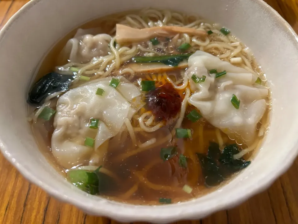 コープ冷凍のワンタン麺🍜に海老辣醬🦐|marronさん