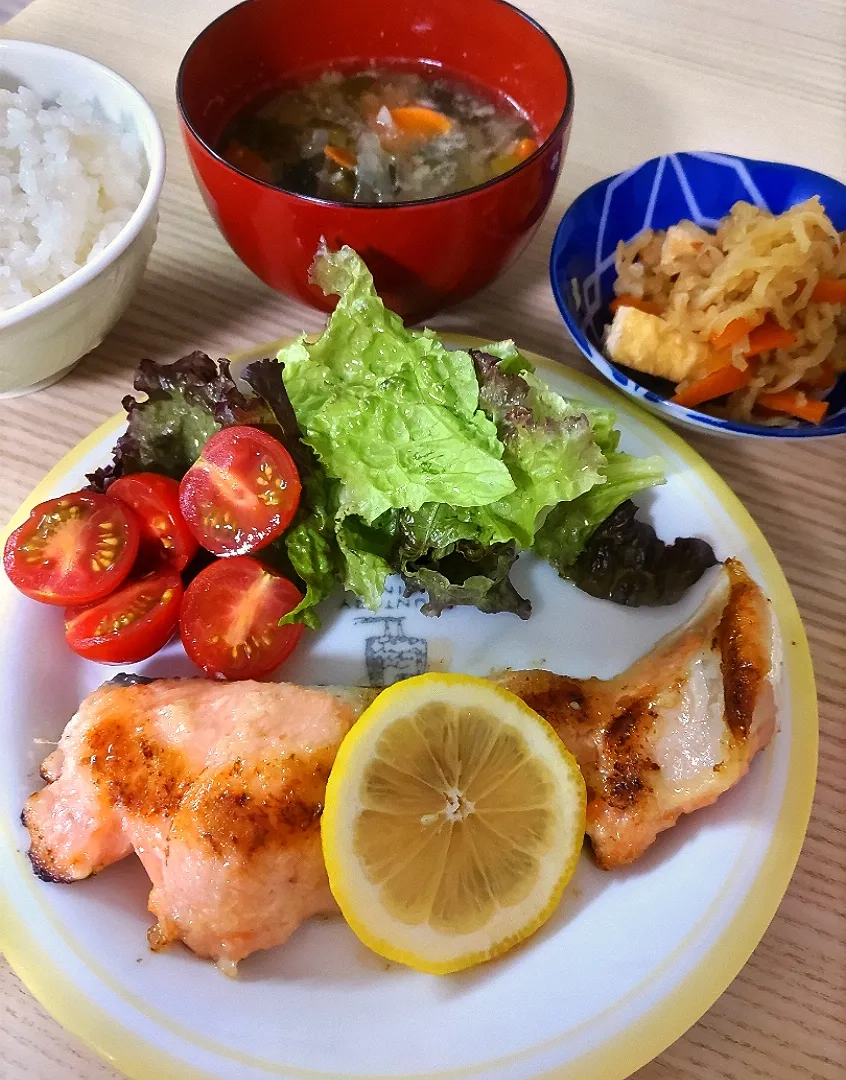 鮭のムニエル レモンバター風味
切り干し大根の煮物|ちゃいさん