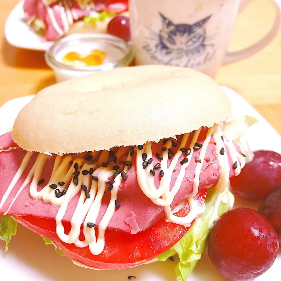 Snapdishの料理写真:ベーグル🥯サンド|四つ葉🍀さん