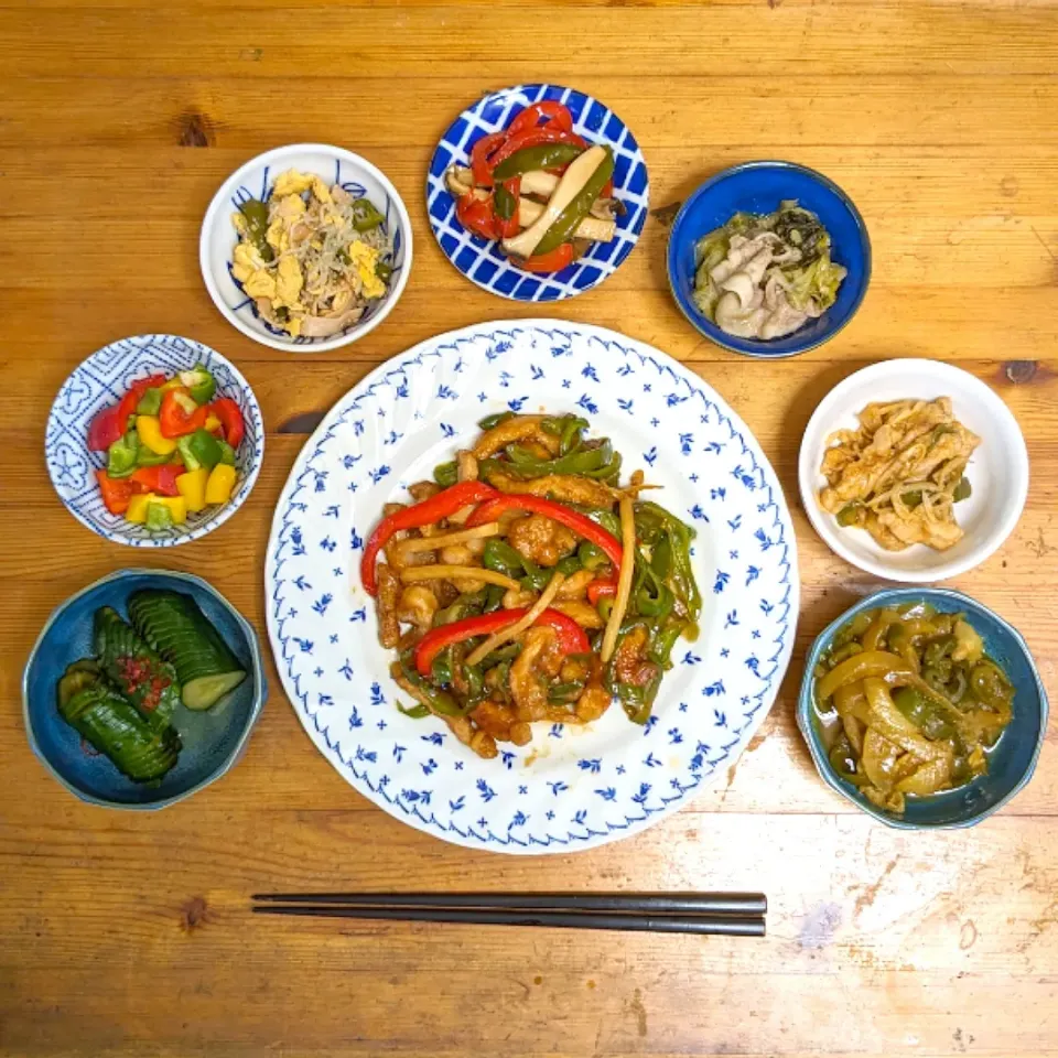 青椒肉絲晩ご飯🥢|まゆめろさん