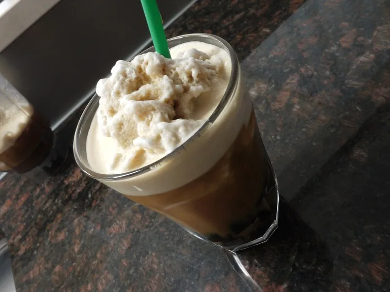 Snapdishの料理写真:スタバ風コーヒーゼリーフラペチーノの作り方……おうちで作ろう！ #AllAbout|All About 料理レシピさん