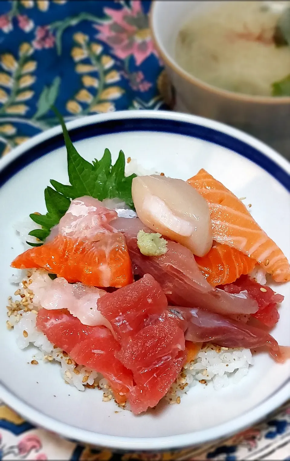 Snapdishの料理写真:海鮮丼|きつねさん