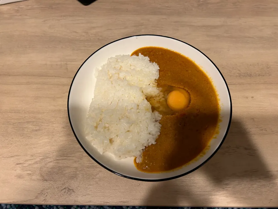 米久のキーマカレー卵乗せ|りょうさん