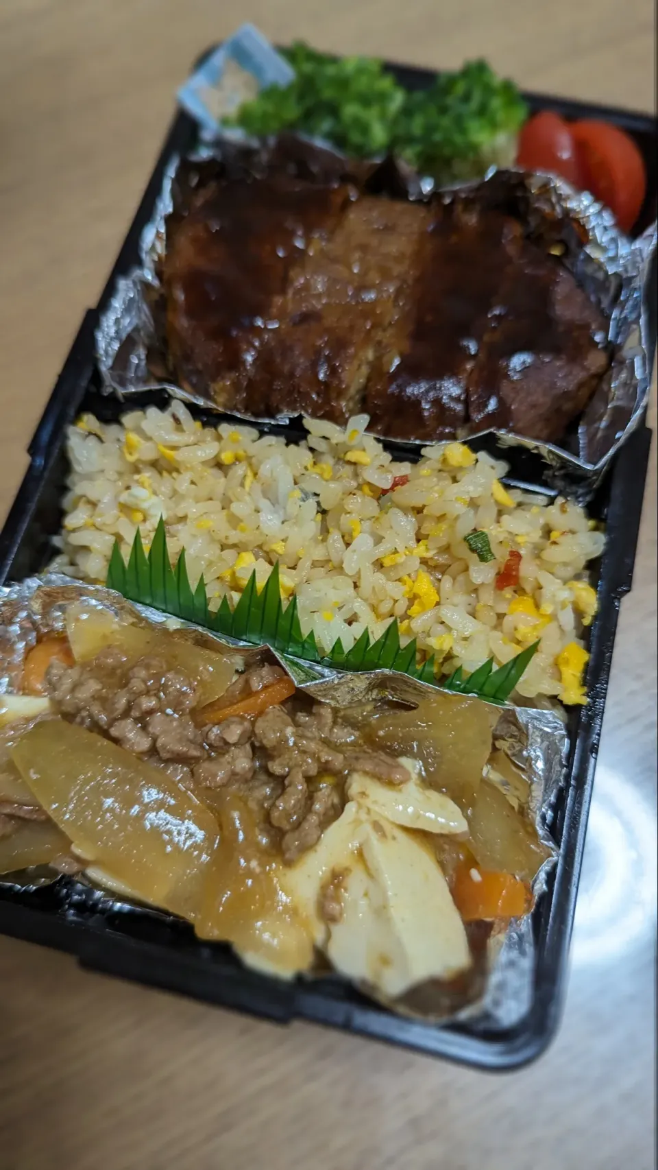 ハンバーグとチャ―ハンとマ―ボ豆腐
弁当✨|お弁父ちゃん‼️さん