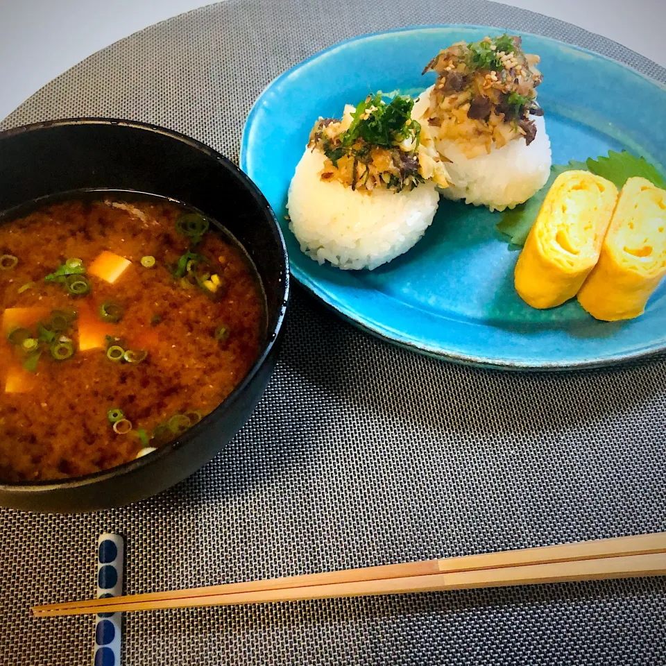 Snapdishの料理写真:鯖の大葉ゆず味噌焼きおにぎり|ユミさん