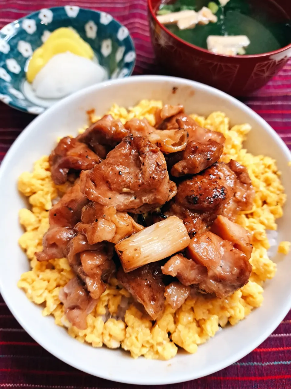 香ばしい【焼鳥丼】|梨々香さん