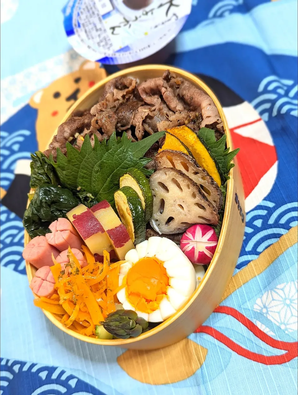 Snapdishの料理写真:本日のお弁当〜薄切りロース肉のBBQ仕立弁当|f.1125beさん