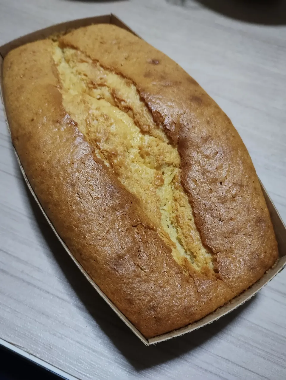 Snapdishの料理写真:生クリームパウンドケーキ。|さくり。さん