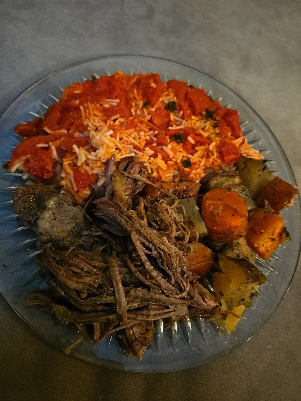 Tritip Roast with potatoes and carrots.  Spanish rice dinner for you....|IMAXさん