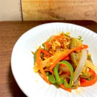 Snapdishの料理写真:ちょっと早めの夏野菜の万能肉みそ炒め|Fuyucoさん