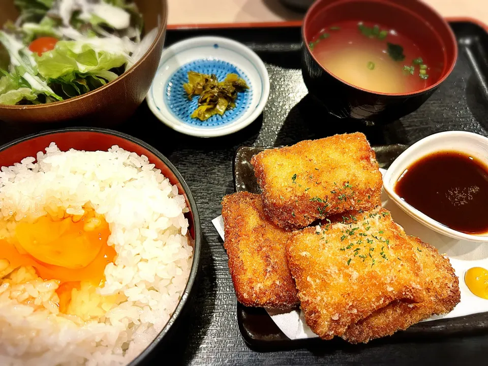 ジューシー！豚カツ定食 ¥850|Blue Moon Caféさん