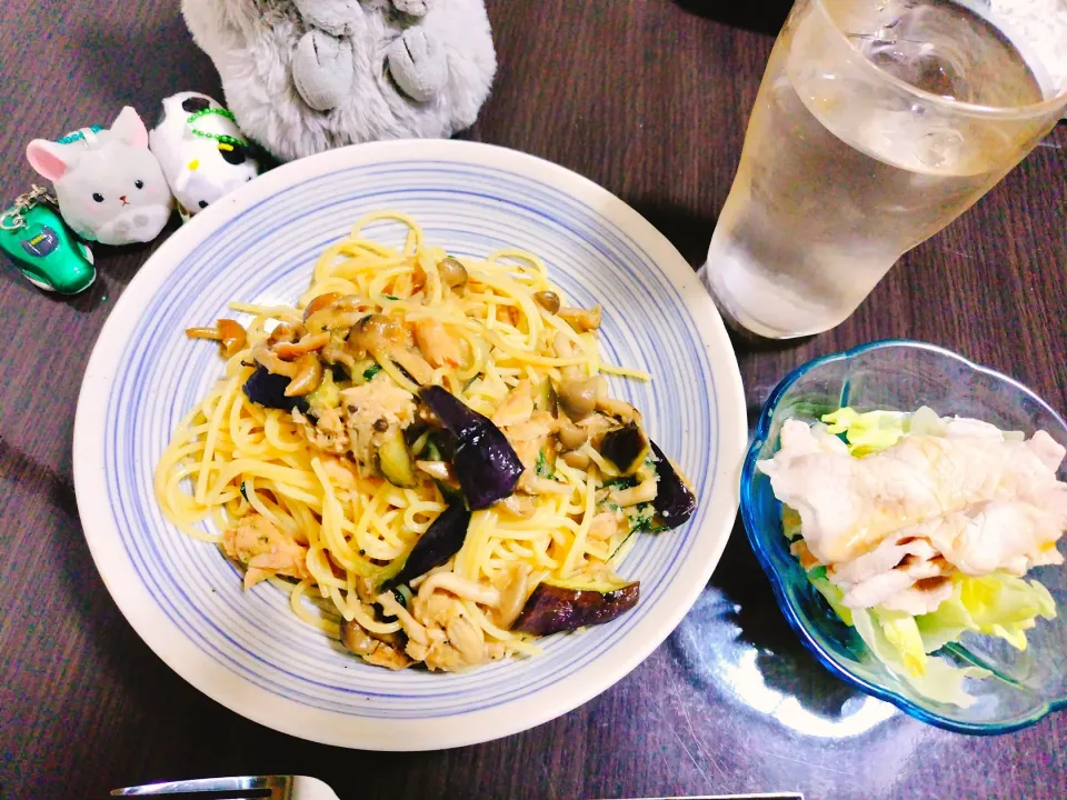 Snapdishの料理写真:ナスツナ和風おろしパスタ、冷しゃぶサラダ|サトリさん