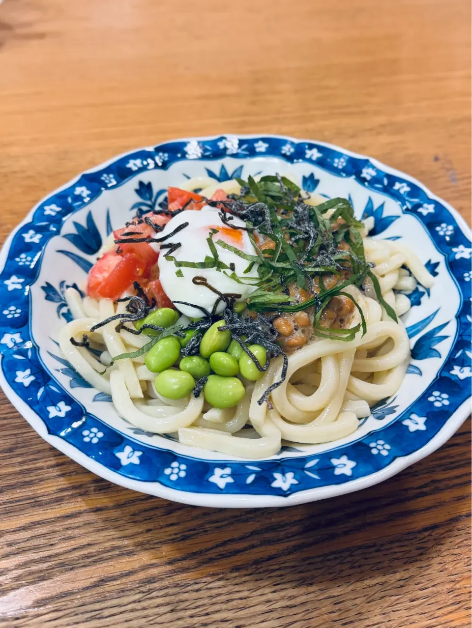 【本日の俺飯】納豆と塩麹トマトの発酵冷やしうどん|あらら？さん