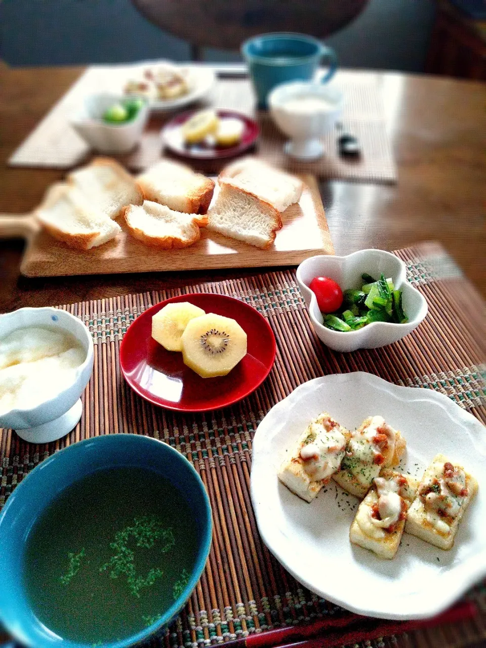 朝ごはん☁！|まめころさん