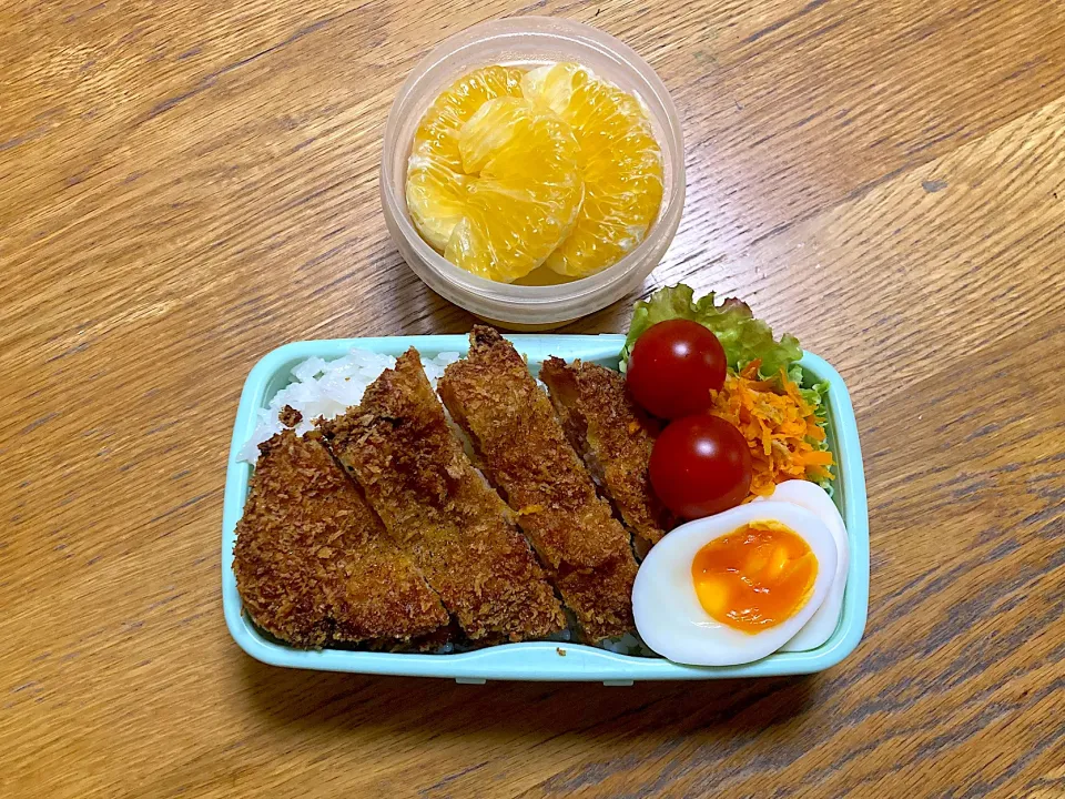 Snapdishの料理写真:5/31 とんかつ弁当|ゆさん