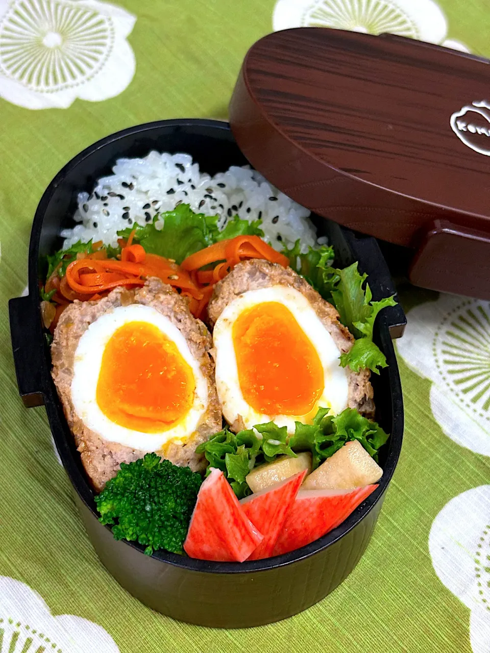 Snapdishの料理写真:エッグハンバーグ弁当🥚|Chiharϋnさん