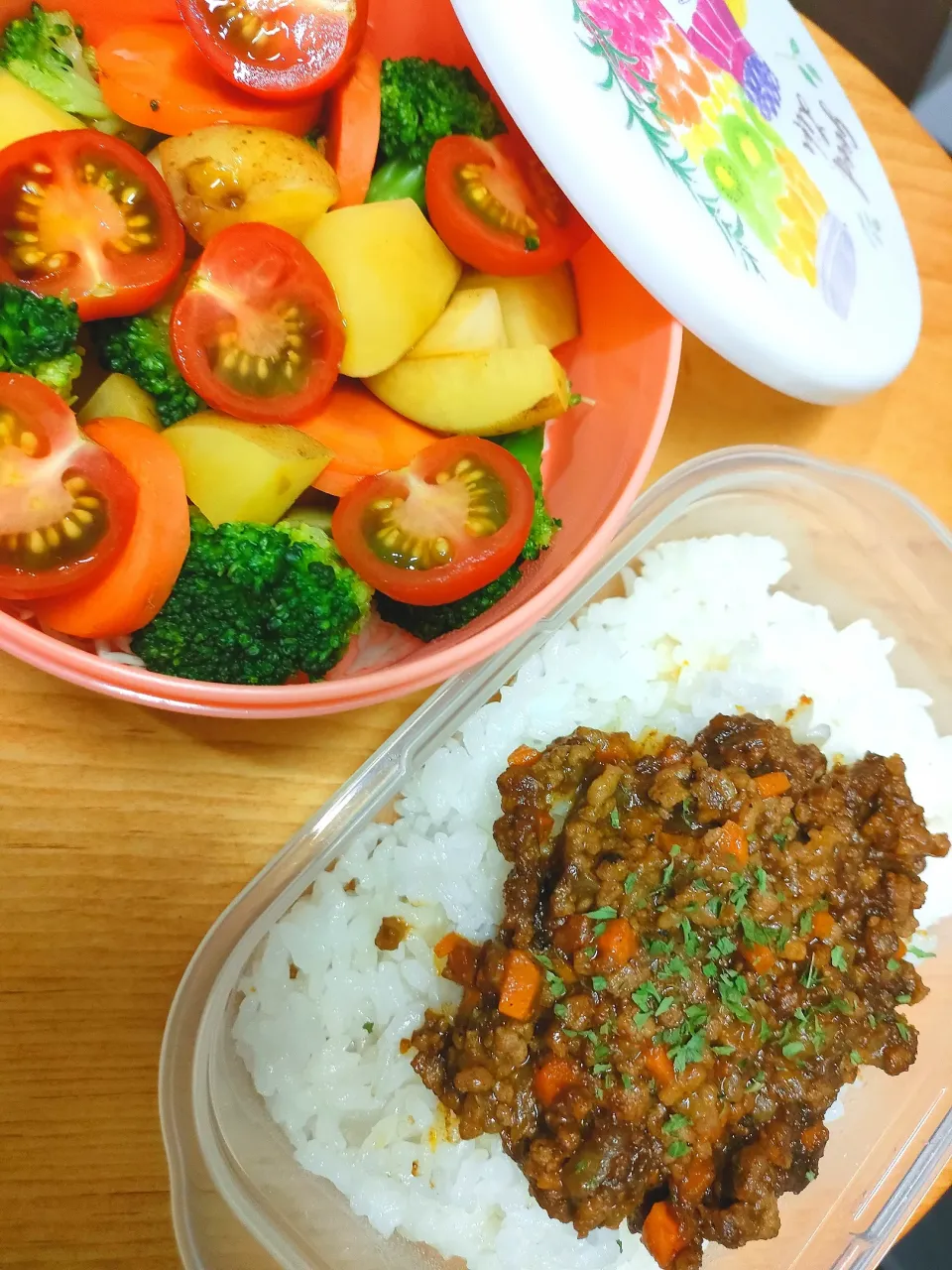 高総体3日目    キーマカレーとサラダ🍛🥗！|アボカド🥑さん