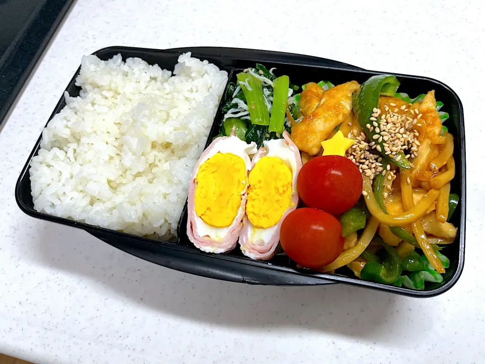 Snapdishの料理写真:6/3 旦那弁当⁂青椒鶏肉絲弁当|ゆさん