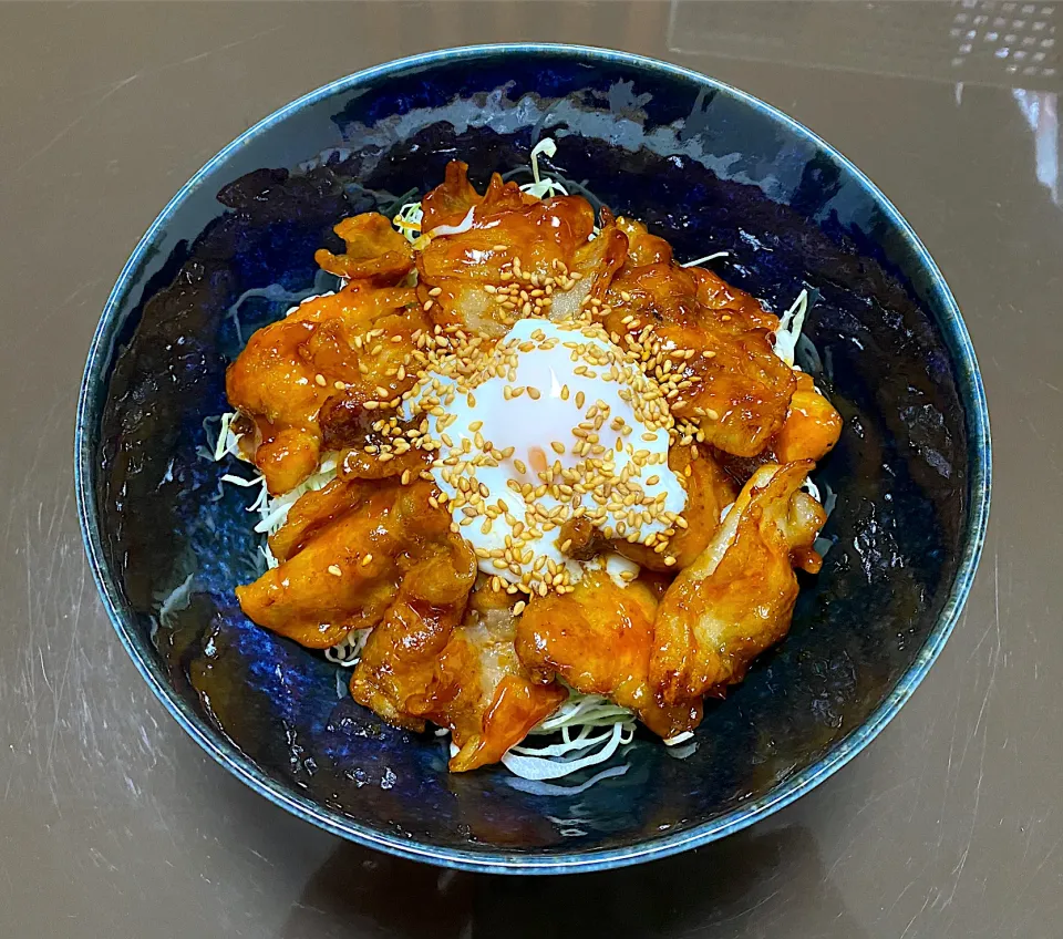 Snapdishの料理写真:とろたまヤンニョム豚カルビ丼|RyoooGaさん