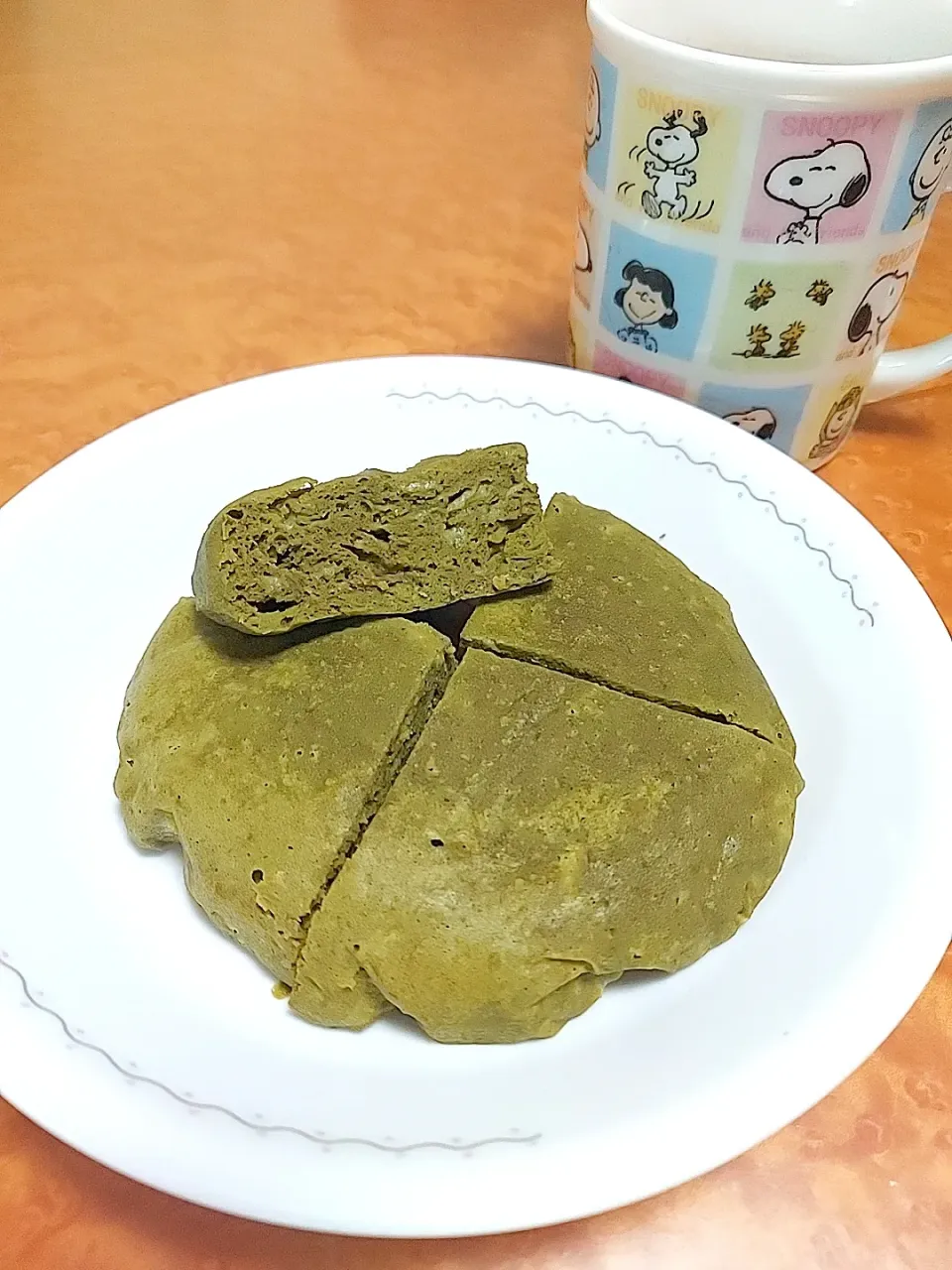 Snapdishの料理写真:バナナと青汁ときな粉と卵の蒸しパン😍|Keiさん