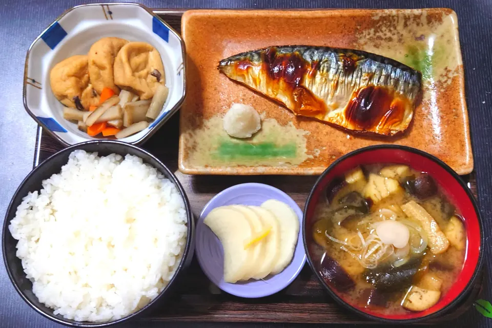 今日の朝ごはん（ごはんは高知県産コシヒカリ、焼きさば、がんもどきと根野菜の煮物、なすのみそ汁、ゆず大根）|Mars＠釜飯作り研究中さん